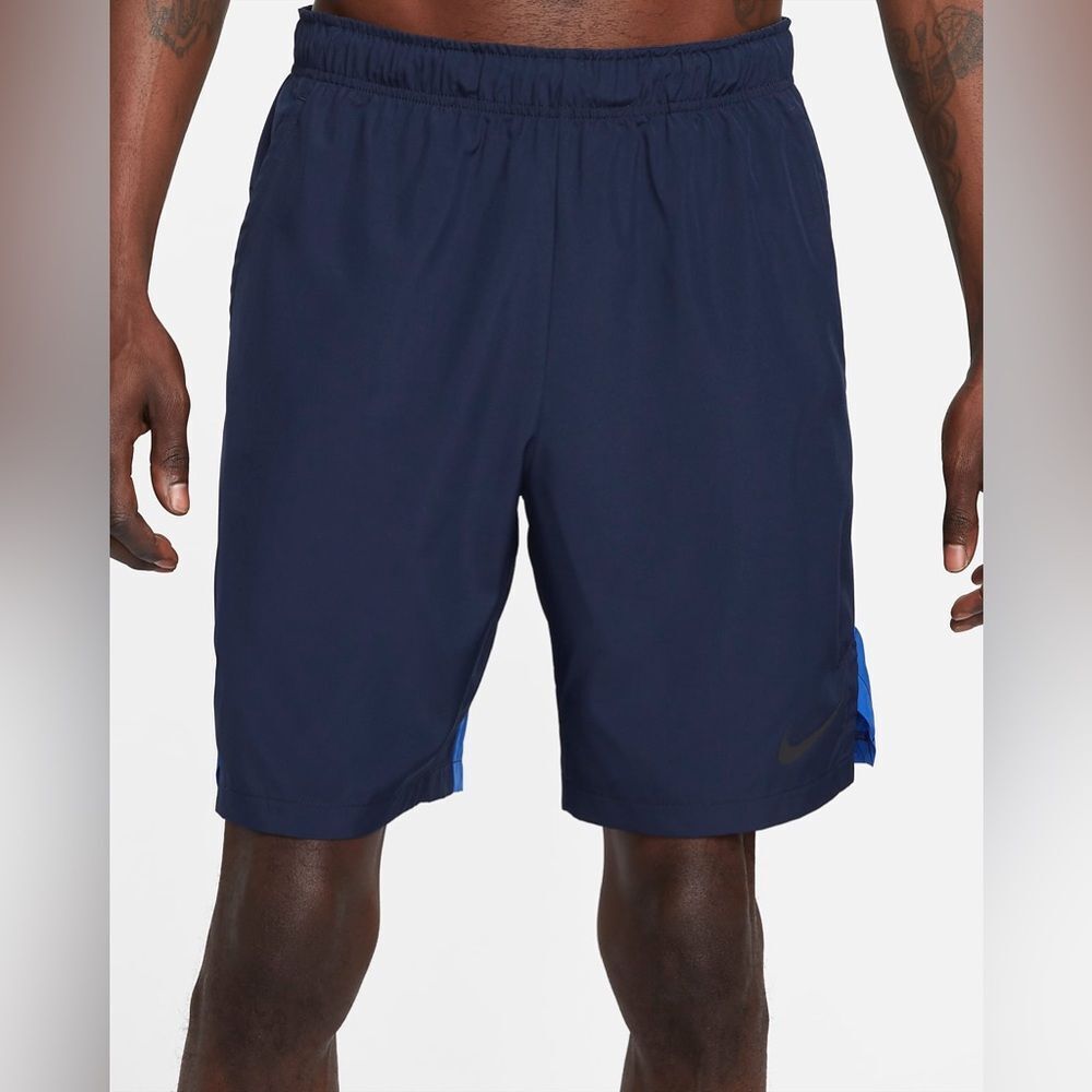 Nike Dri-FIT Men's 9" Woven Training Shorts Black Large Standard Fit Pockets